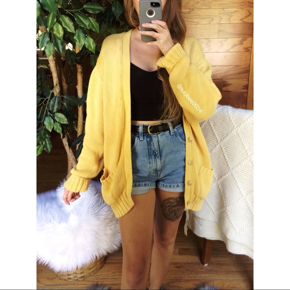 Vintage Sweaters - 🌿 Vintage Golden Yellow Cozy Chunky Knit Cardigan